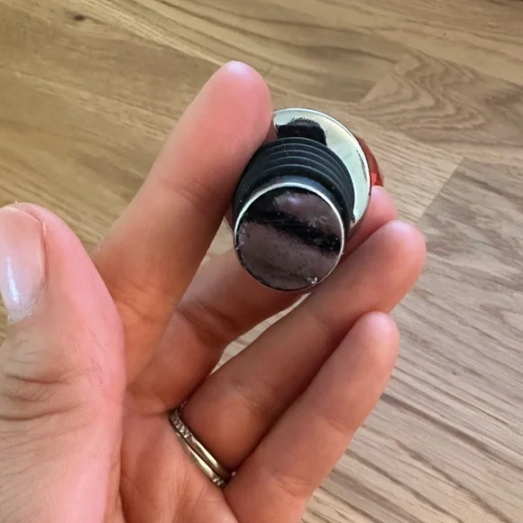 Heart Shaped Wine Stopper - Picture 4 of 4